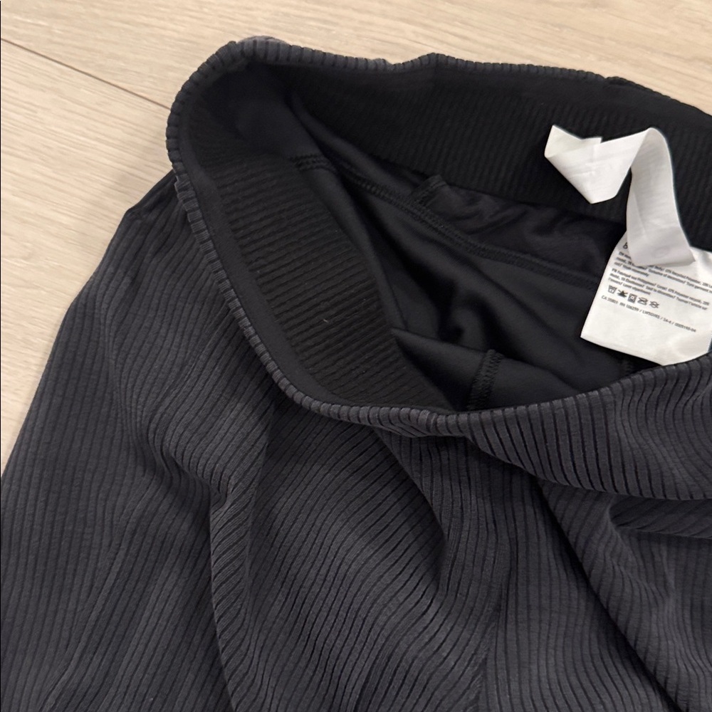 Lululemon Ribbed Softstream - image 3